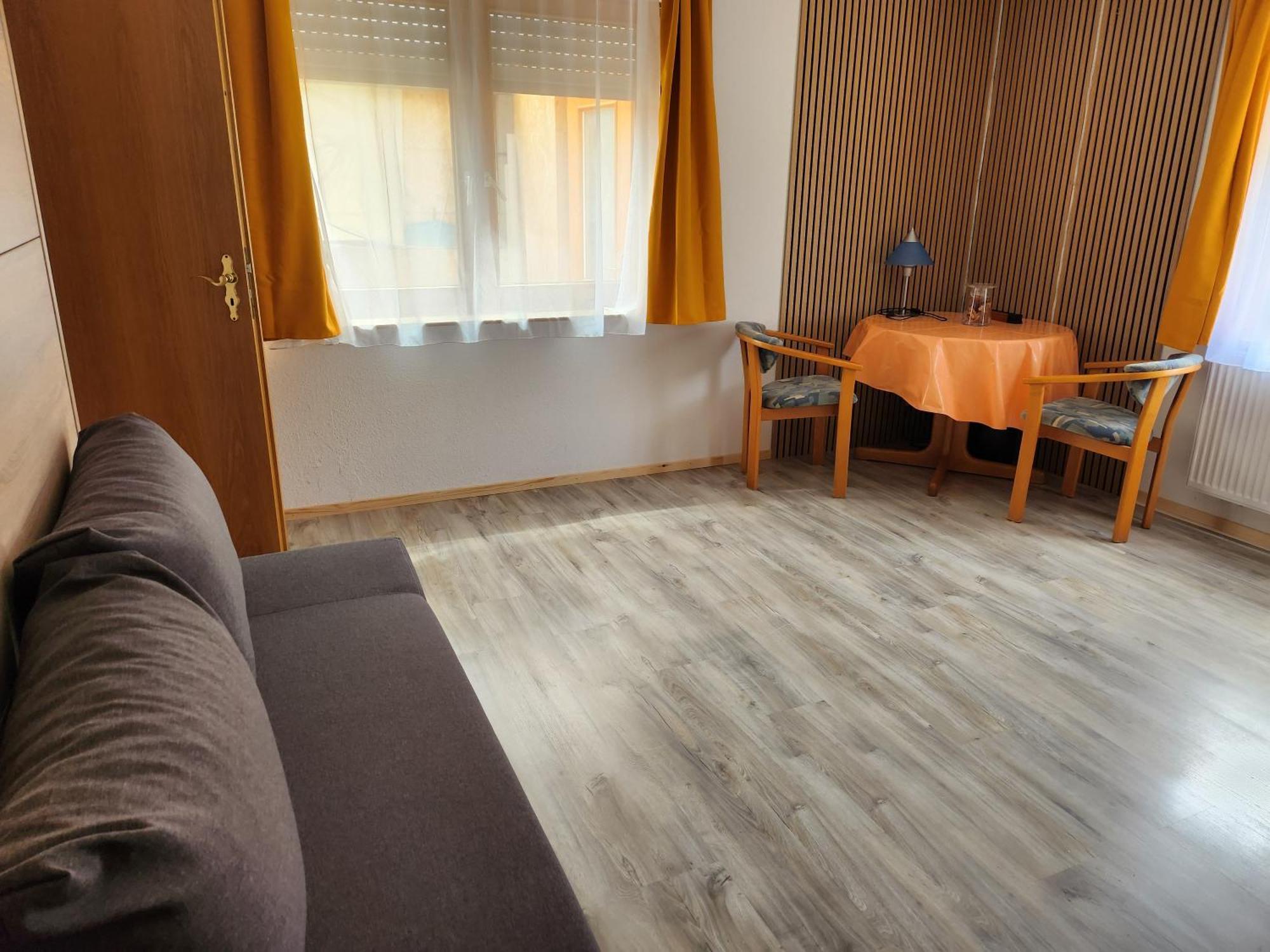 Apartment Schellis Gaestezimmer *